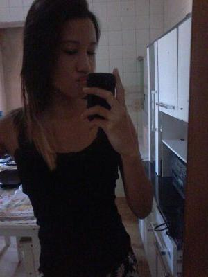 oliveirajuh15's profile picture. only my shadow knows