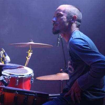 johannesdekker's profile picture. Self employed drummer. Die lewe is soos Rock n Roll. 3 Chords en die waarheid.