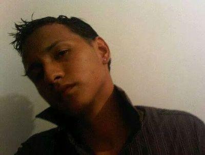 blynronald's profile picture. me gusta la musica en especial el hip hop y rap, genero romantico y conciencia.