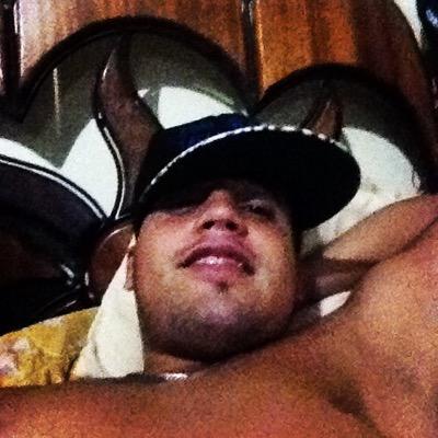 Amo la Música,la familia y el fútbol♥ Primero Dios después de Dios Mis muertos y mis santos Ashe!            i♥ tattoo