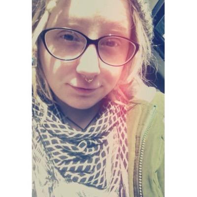 lookingforlexy's profile picture. pet stylist, engaged, rescuer of pets, dog mom. life is good.