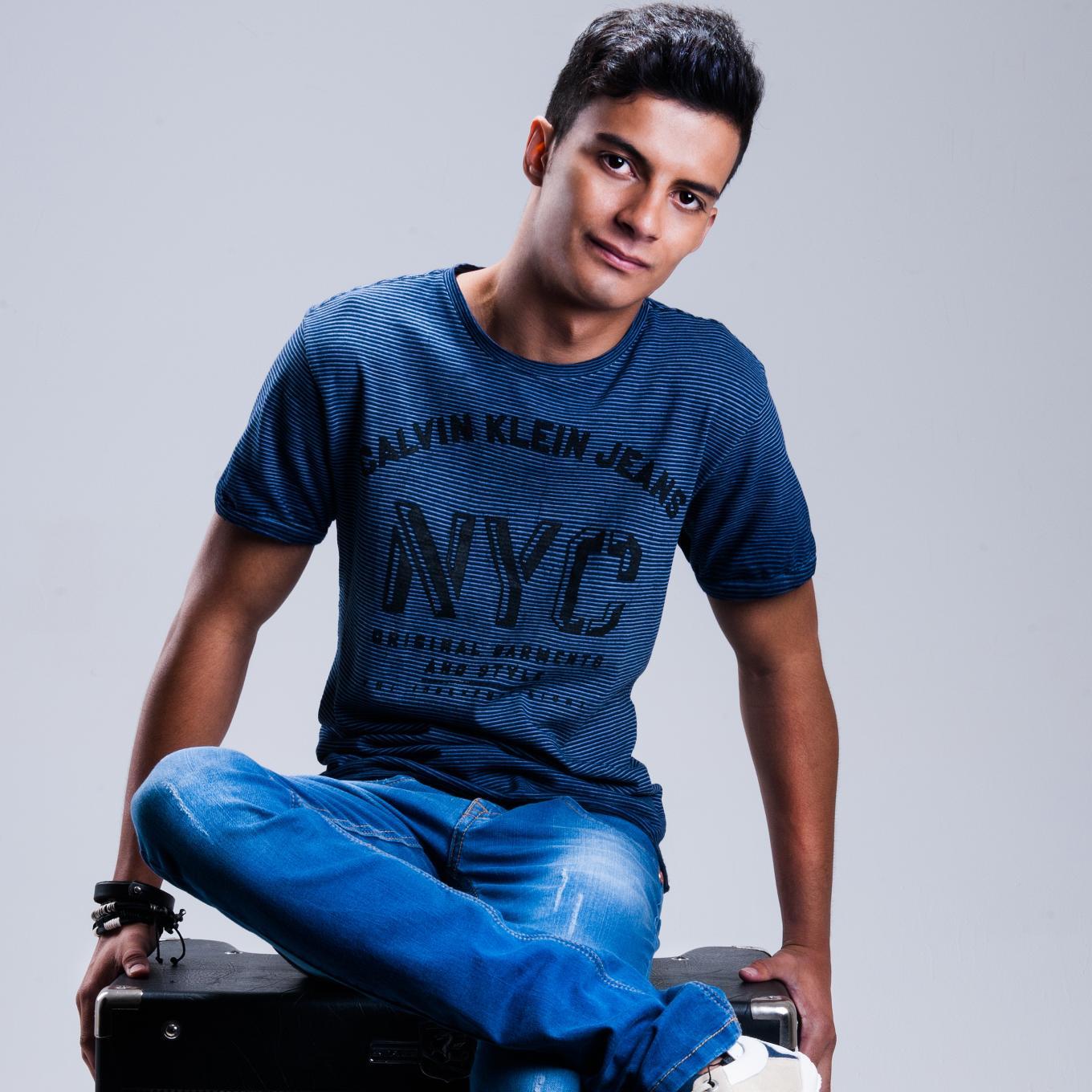 Cantor e Compositor, 20 anos