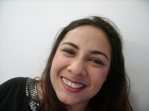 Beauty stylist. Cabelo, make e estética facial tratados com respeito e seriedade.