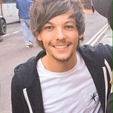 free follow from @louvelysouI !!!! follow that @ for 2-3 free follows :)