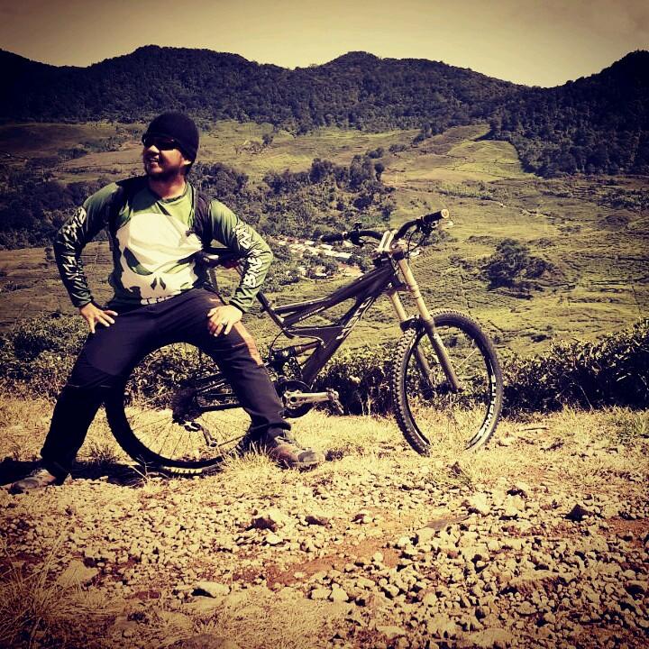 apit_bewok's profile picture. 