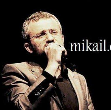 Ezgiler Özgün Yürüyüşü ile 
yol alır adalete, özgürlüğe, mazlumların diyarına...
yazıları, besteleri, yorumları ile 
Mikâil sizlerle...