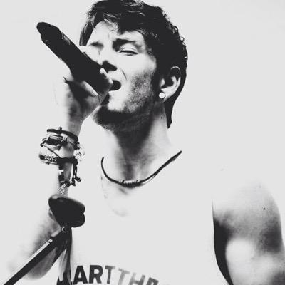 _lovin_drew_E3's profile picture. @TrueChadwick pls follow me i luv u so much it would mean the world to me if you could pls follow me.e3 u guys r why i luv to do what i do sing and play guitar!