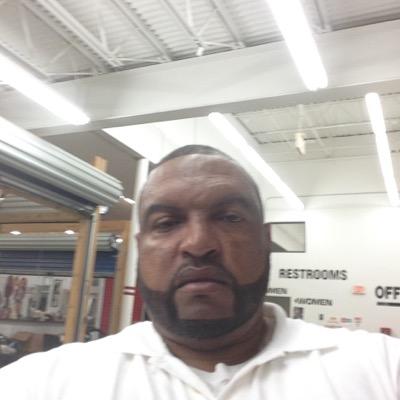 reavess's profile picture. 