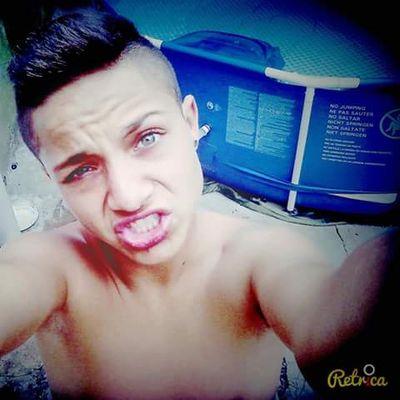 Holaa:$