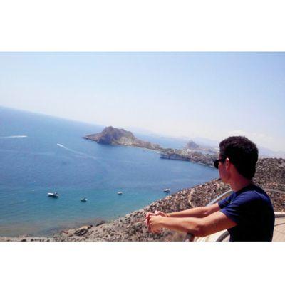 Con movidas desde el 97, tocado y hundido pero sigo sonriendo, actúa nunca pienses. /'No respetamos ni la ley./ (COMO ME DA LA GANA A MI) ;)