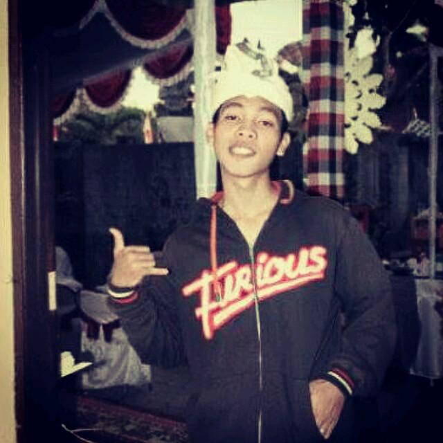 bimarta28's profile picture. 