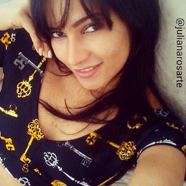 Julianarosarte's profile picture. Estilista, Ilustradora, Blogger, Criativa! Instagram @julianarosarte