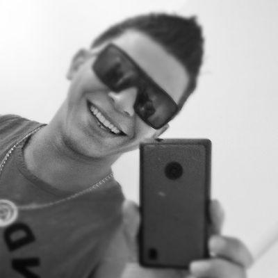 alegria, e oque contagia, nesse clima eu levo a vida em meio a correria