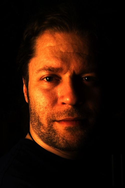 Platesnurrer's profile picture. Dj med vinylfetish. Sier ofte: Den kjøpte jeg da den var ny.