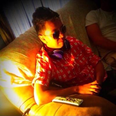 Instagram: @its_jassiel SnapChat: itz_jassiel Writing life stories on 140 characters or less. follow