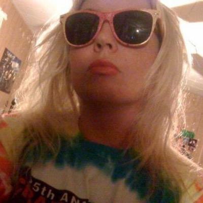 Alliocalypse's profile picture. rocks, legos, comic books, chips n salsa, video games, football, zombies, science, cats, and dogs.