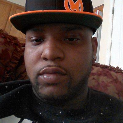 Unsigned Producer,Promoter ,Working Everyday ,followed by super producer @KINGLilKeis and @IamDEELISHIS #CTE looking for BEAUTIFUL Single womeni