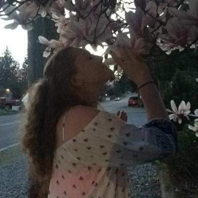 jordi_nicolee's profile picture. she/her