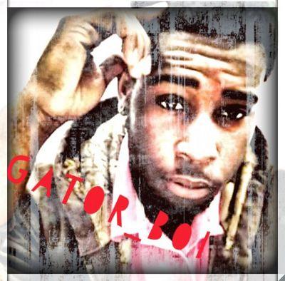 THE OFFICIAL GATOR BOI :-) Black redneck 
Comedian 
Singer