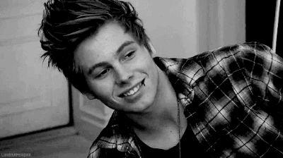 follow→→→ @realaihraxxi  ~ask her to fb for a sure follow back :) x