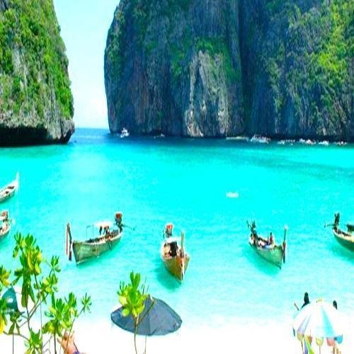 The colours, shapes and textures of Thailand seen through my eyes and other travellers