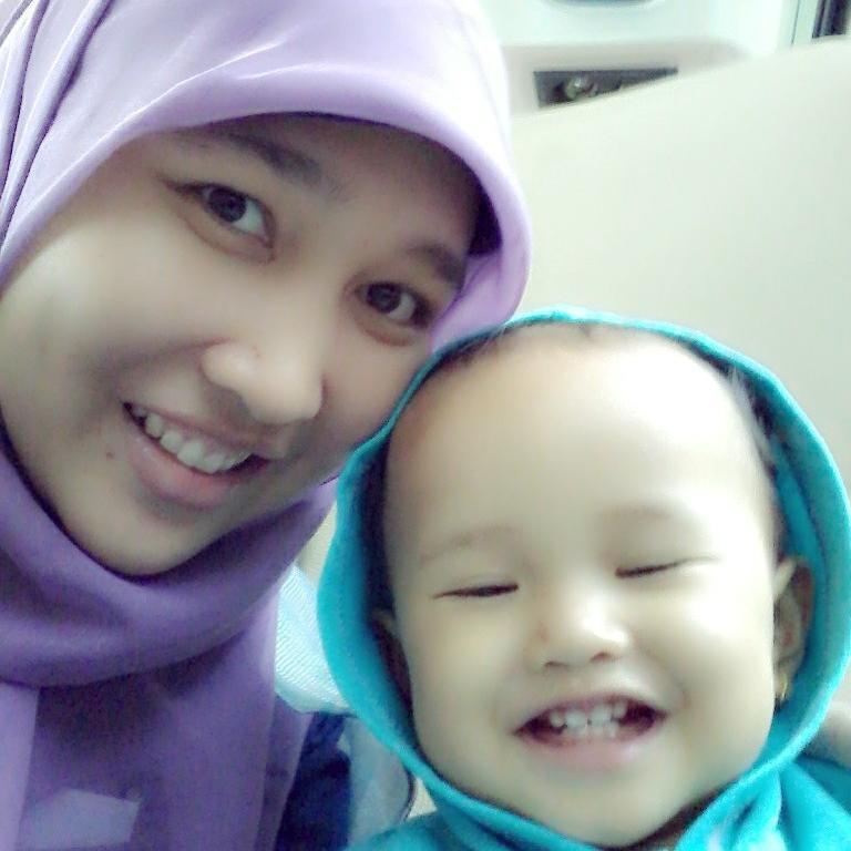 dheezahra's profile picture. 