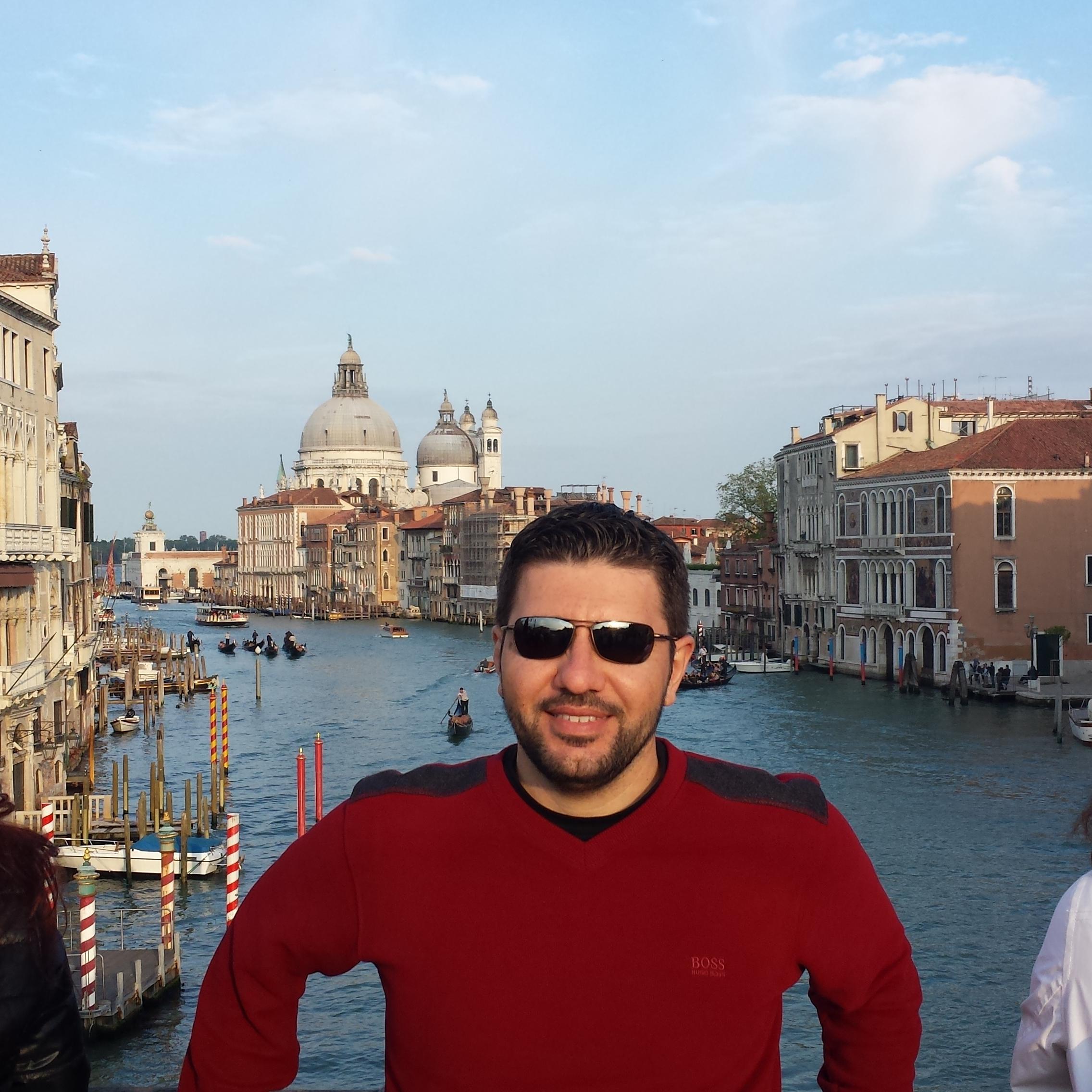 yanaloo2002's profile picture. ‏تعيش طول العمر يا حبيبي........ يا فارش الزهور في دروبي  يا ساكن الارواح والقلوب........اردن ،يا اردن ،يا حبيبي