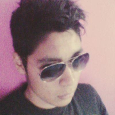 se han apoderado de los que creíamos creer y nos hacen creer que creíamos que los pensamientos que hemos tenido son pensamientos que creemos que creíamos... xD