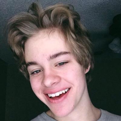 Hey i gave you a free follow so you should go follow @mikeneeds2leave