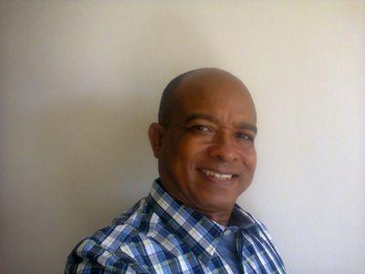 Experto Capacitador y Motivador en Desarrollo Empresarial y Capital Humano. Ventas, Servicio a Clientes, Liderazgo. Relaciones Públicas. Manejo de Conflictos.