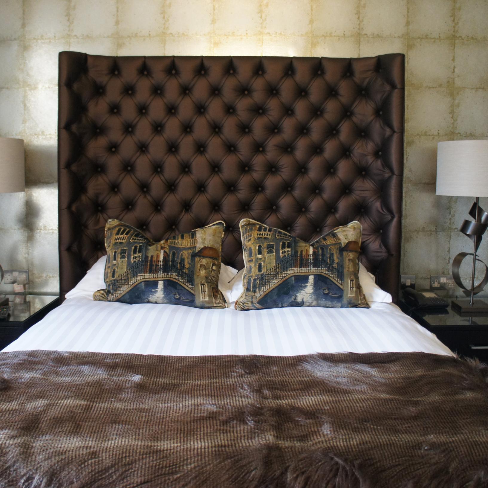 We are a Contract Furniture manufacturer to the hospitality industry delivering projects with new & refurbished furniture & curtains across the UK.