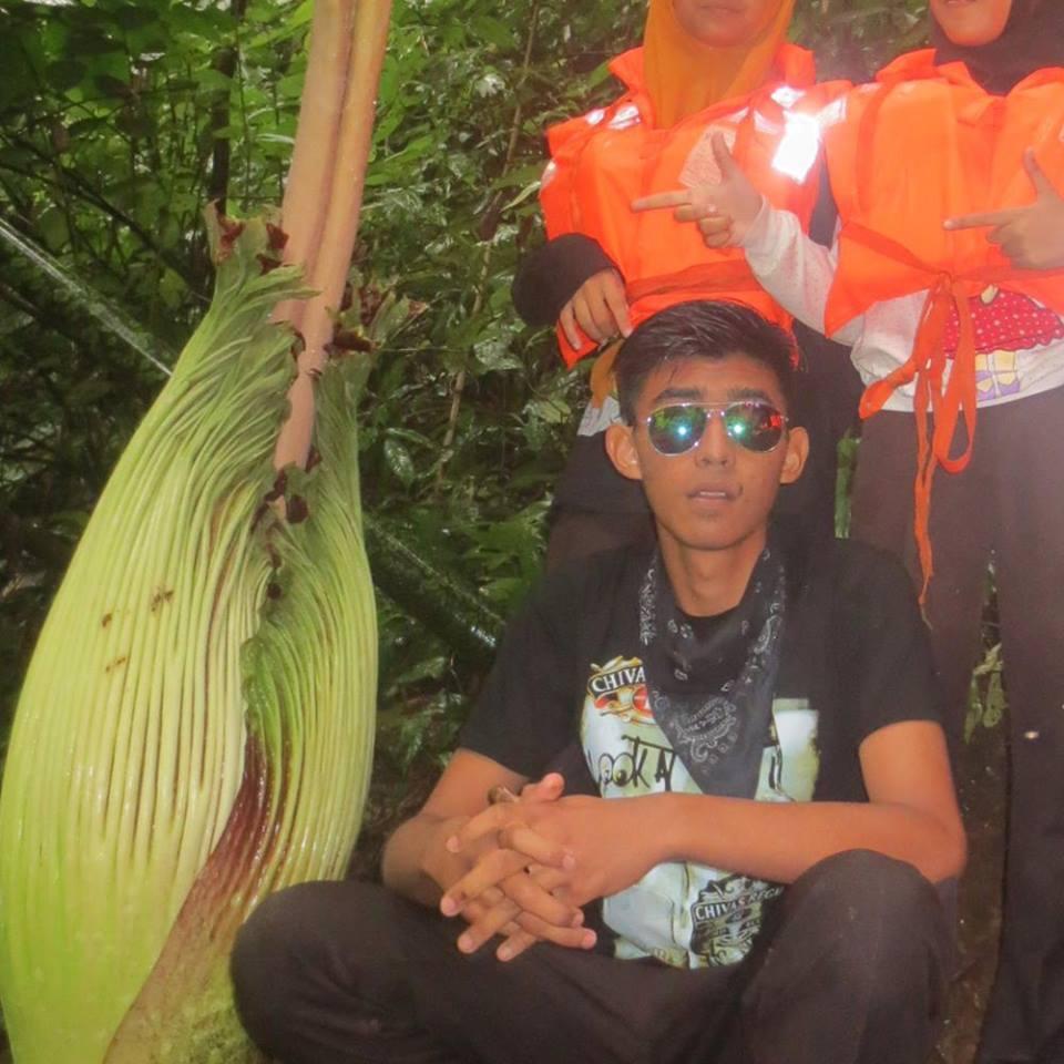 SidiqZulhanief's profile picture. Pantang Menyerah.
Maju Terus Pantang Mundur 
Imbang seh Ndak Namuah Wak Do.
Palagi kalah