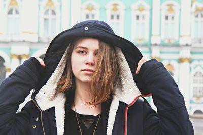 Привеет!^^ что могу сказать о себе?) Я танцую) люблю повеселиться) востребована в общении)