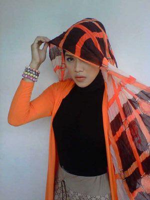 Ig : @Kienantiariyani , hardworker, mom's of three , wife from @antorawwr , cat lovers, black lovers