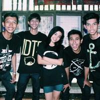 STORY UNHAPPY NOBITA (@sun_poppunk) 's Twitter Profile