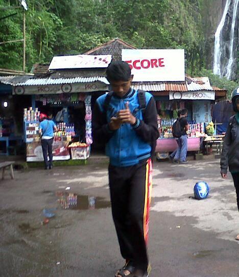 tri_wahyu14's profile picture. 