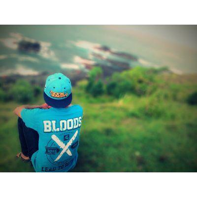 MbahCondoL's profile picture. Jangan pernah kamu menentukan sifat orang dengan cuma melihat yang dia kenakan, Tetapi dekatilah dia dan kamu akan tau sifat orang itu sebenarnya seperti apa