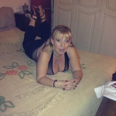 ElisaRoxi's profile picture. 