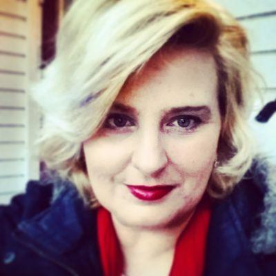 Life Energy designer.  Uses different coaching and healing  techniques like NLP, hypnosis, EFT, cosmic love abundance and law of attraction.  
Flirtivator