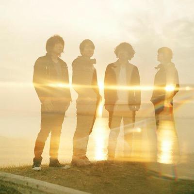 Mr.Childrenに関連する曲をつぶやきます。曲名を話しかけると歌い出します。…時々天国行きのバスに乗った様なテンションになりますが生暖かい目でご覧になって下さい。 botの調子により時差が生じたり反応しない場合がありますがご了承下さい。
