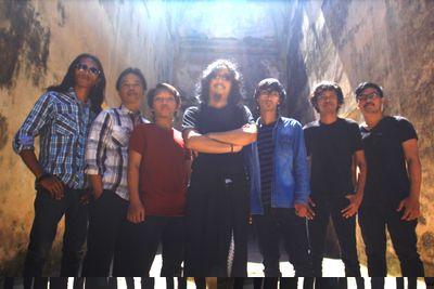 Indonesian Ballad Music Group  : Bintang (Vocal) Gatot (Guitar) Yudi (Guitar) Andy (Bass) Jack (Violin) Dian (Drum)
Eza (Keyboard) CP : 0811286925