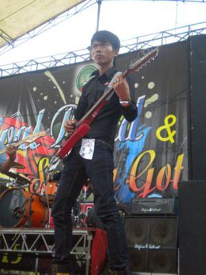 17 desember 1996 = I like rock'n roll = i love Allah, father and mother :-)
