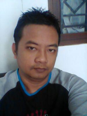 Jiwa laki...bukan pengecut, AREMANIA bukan pengecut...SALAM SATU JIWA..A R E M A