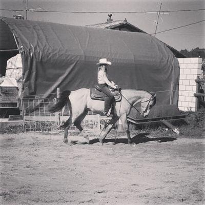 ju_julene's profile picture. Our own way.