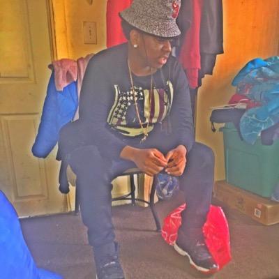 _Revoultionary_'s profile picture. Living in Hell ..