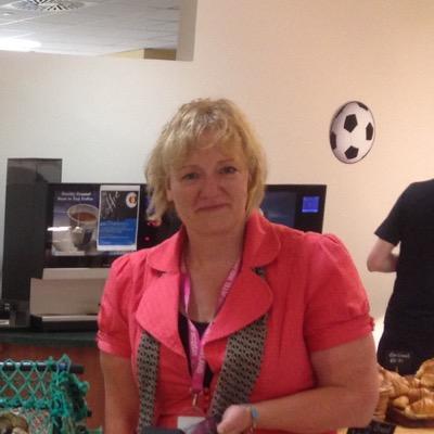 tinarei57733173's profile picture. 