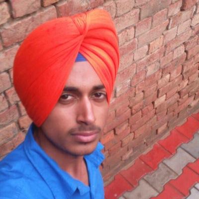 ਇਨਸਾਨ ਨੂੰ ਸੱਚੇ ਪਿਆਰ ਦੀ ਕਦਰ ਉਦੋਂ ਪੈਂਦੀ ਏ..
ਜਦ ਝੂਠੇ ਪਿਆਰ ਤੋਂ ਠੋਕਰ ਪੈਂਦੀ ਏ..