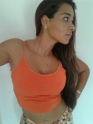 Te llevo conmigo siempre Alexis ♥.  
 Futura Licenciada en Comercio Exterior.