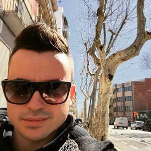 ClubObach's profile picture. Club de Fans Oficial de l'Albert Obach
@_wwoff que ell és mareix tenir un club també. Ens segueix!! 23-03-15 ☻♥ Albertobachclub@gmail.com