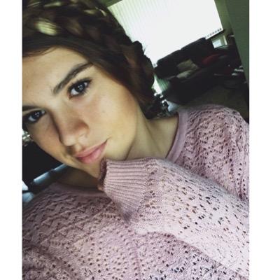 Jess, 17, Kauai Hawii, follow for a follow, 4/5/14 - my boy